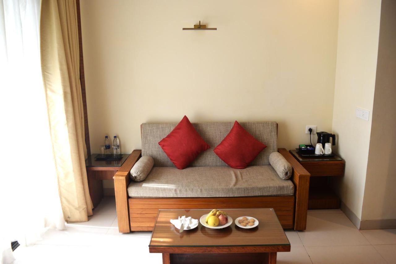 Sea Breeze Max Resort & Spa Madgao Buitenkant foto