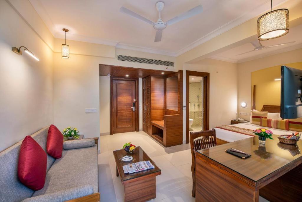 Sea Breeze Max Resort & Spa Madgao Buitenkant foto